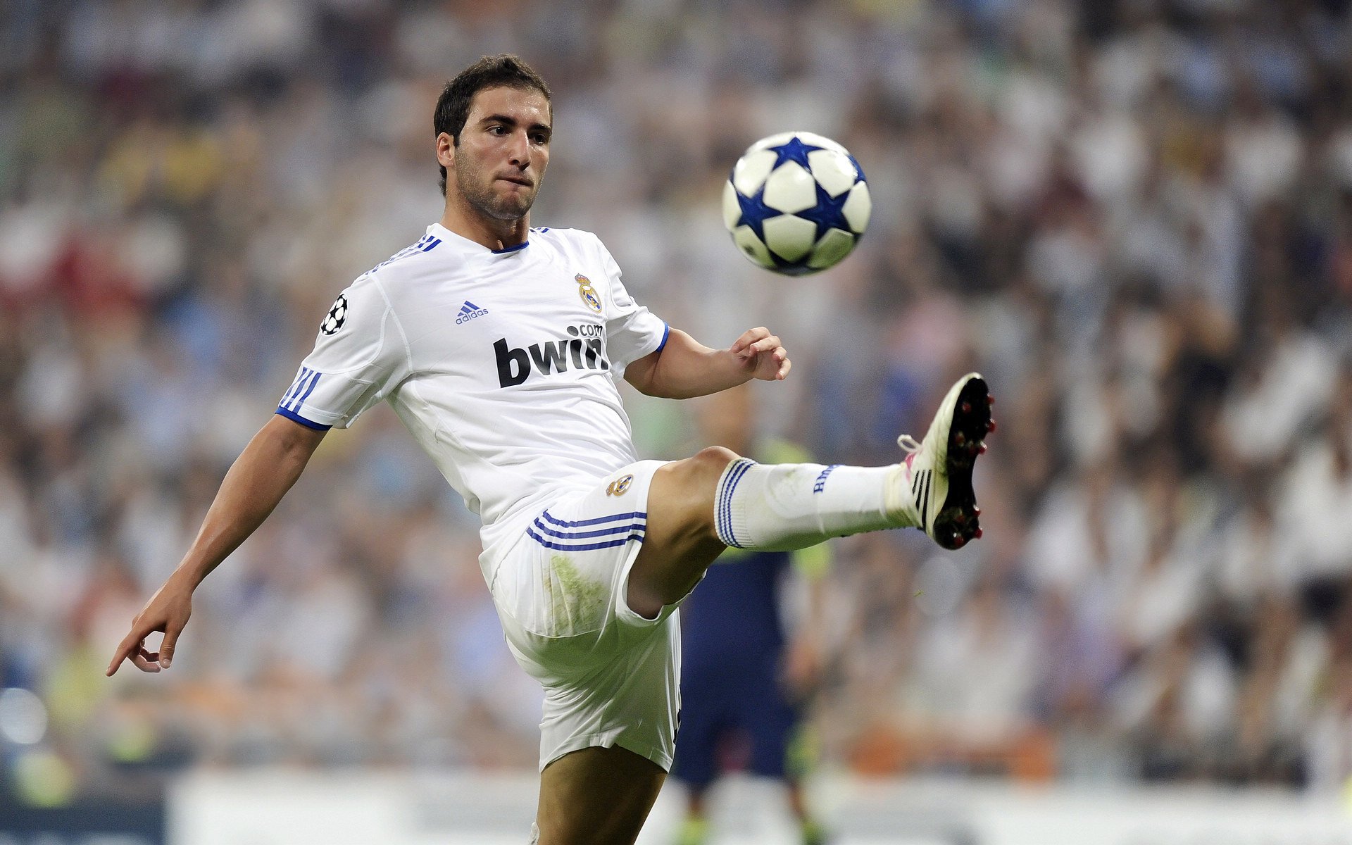 五大联赛边锋助攻方式是否已从传统传中转向内切直塞，五大联赛最好的边锋