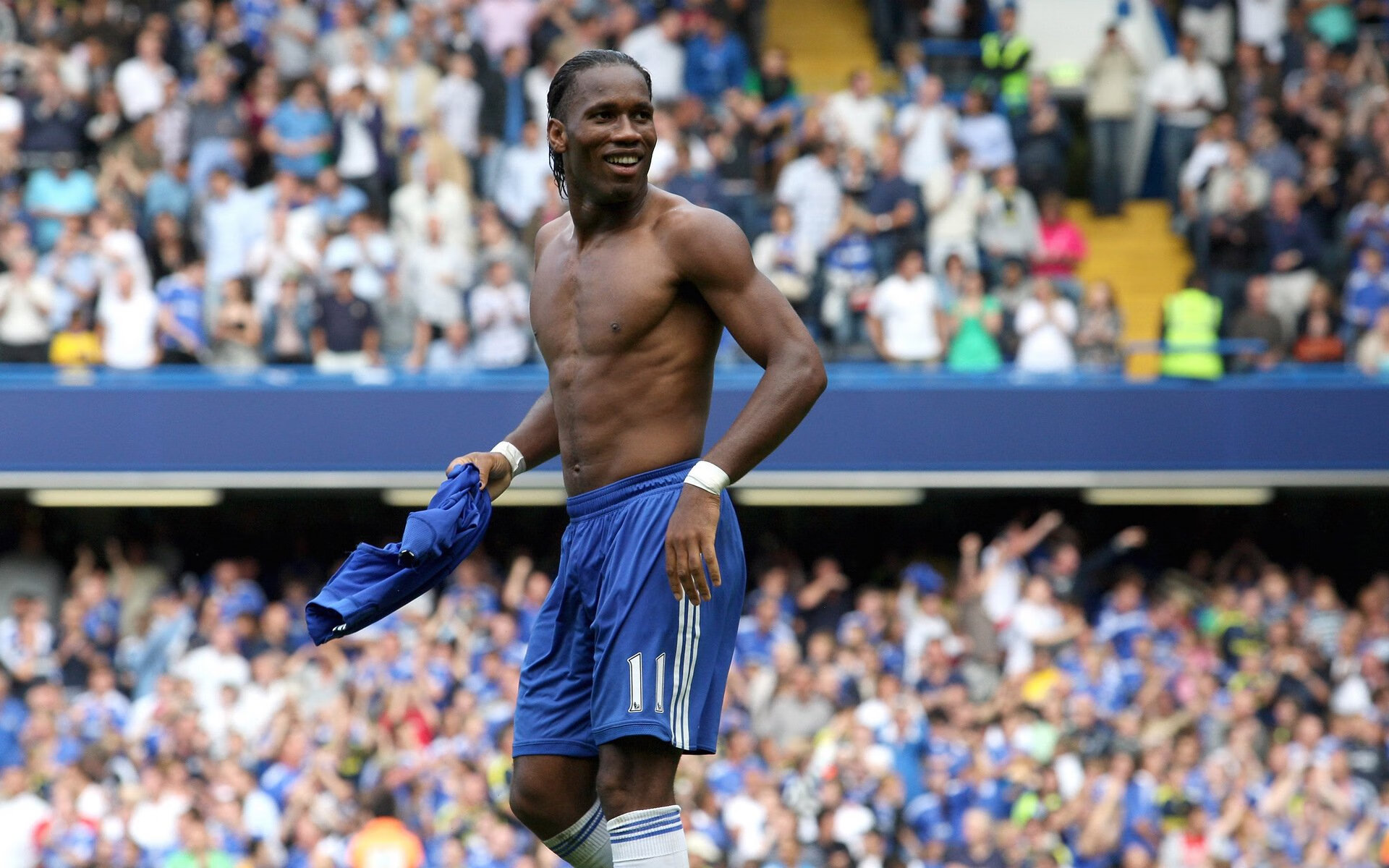 后卫变锋线球员成功转型揭秘，后卫改踢前锋的球星