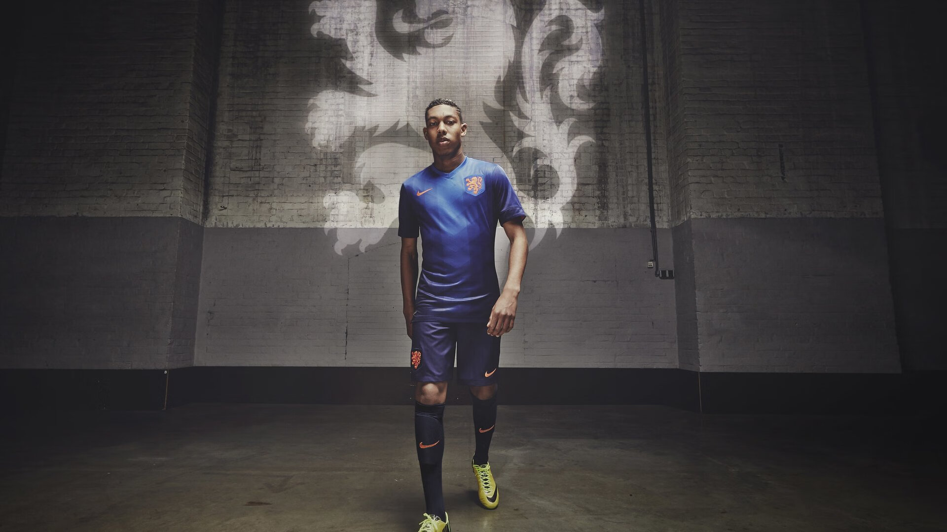 替补登场后的跑动强度是否成为反超胜负关键，比赛替补